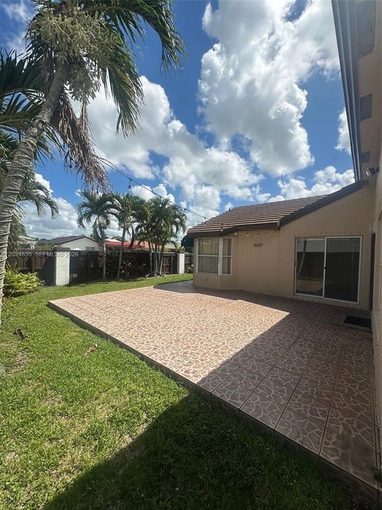 En Renta: $3,600 (3 camas, 2 baños, 1621 Pies cuadrados)