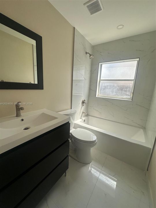 En Renta: $3,600 (3 camas, 2 baños, 1621 Pies cuadrados)