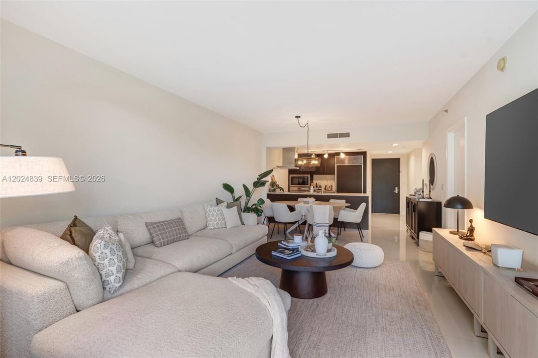 For Sale: $595,000 (1 beds, 1 baths, 1035 Square Feet)