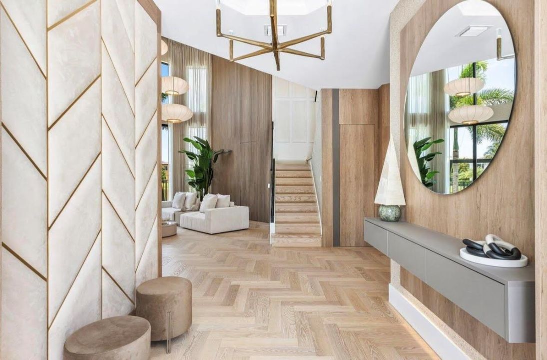 circle adam foyer