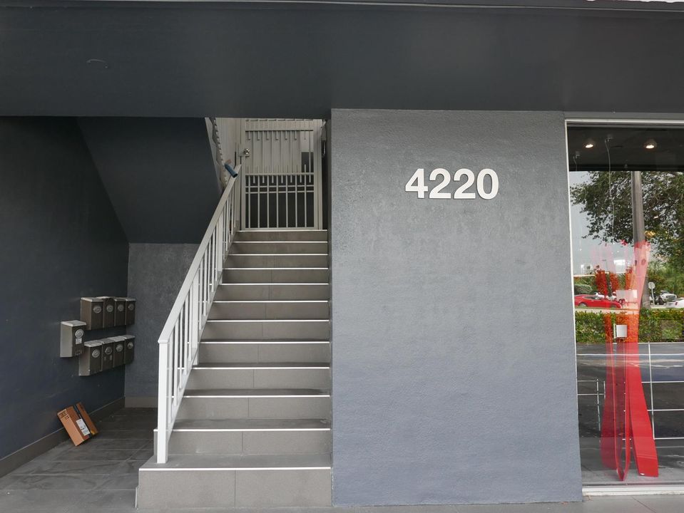4220 N Fed