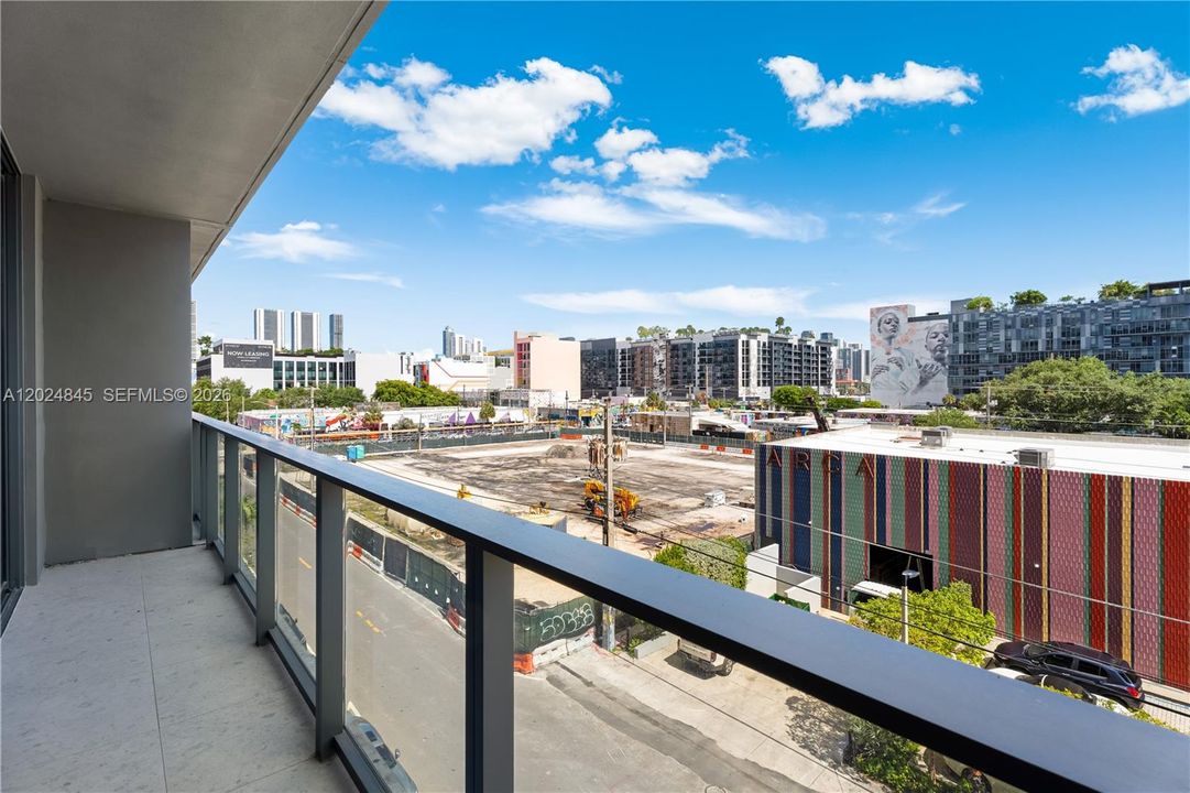 For Rent: $4,500 (1 beds, 1 baths, 650 Square Feet)