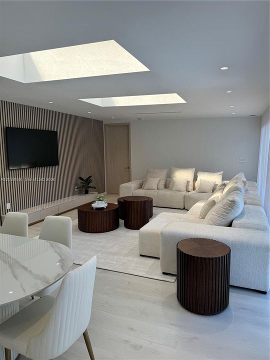 For Rent: $8,500 (4 beds, 3 baths, 2123 Square Feet)