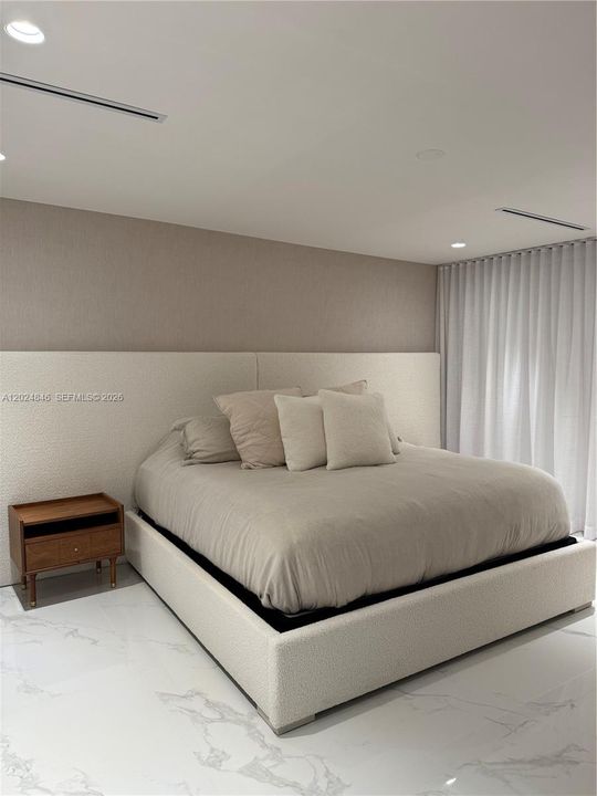 For Rent: $8,500 (4 beds, 3 baths, 2123 Square Feet)