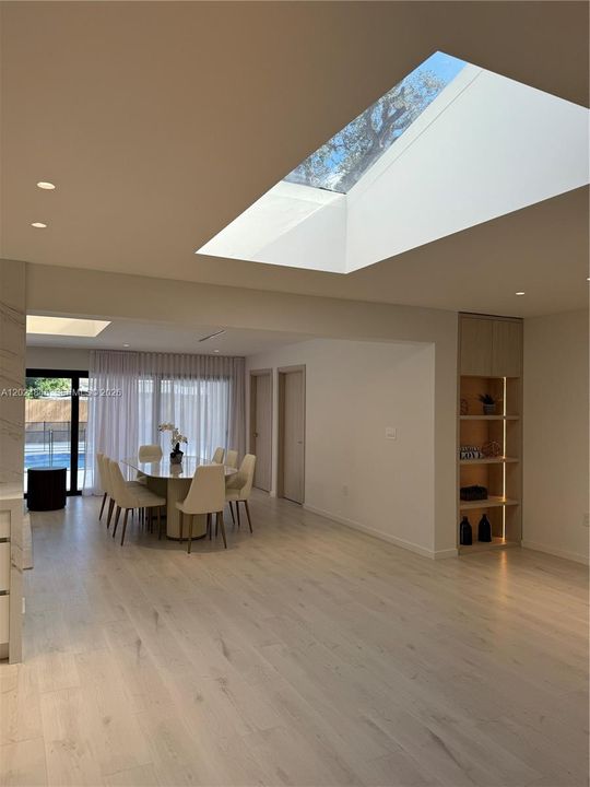 For Rent: $8,500 (4 beds, 3 baths, 2123 Square Feet)