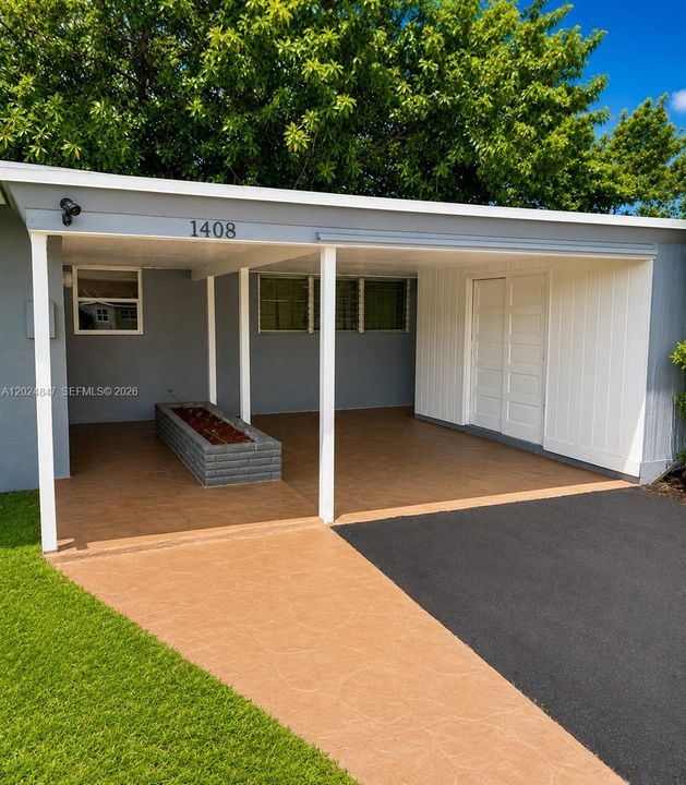 For Sale: $405,000 (3 beds, 2 baths, 1331 Square Feet)
