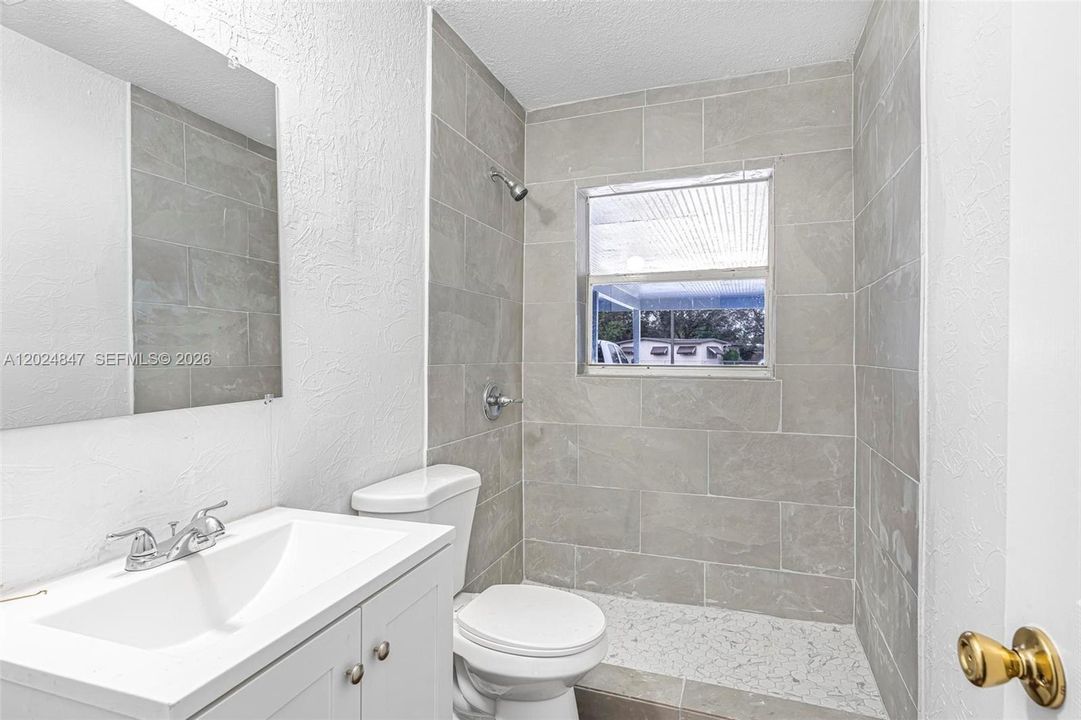 For Sale: $405,000 (3 beds, 2 baths, 1331 Square Feet)