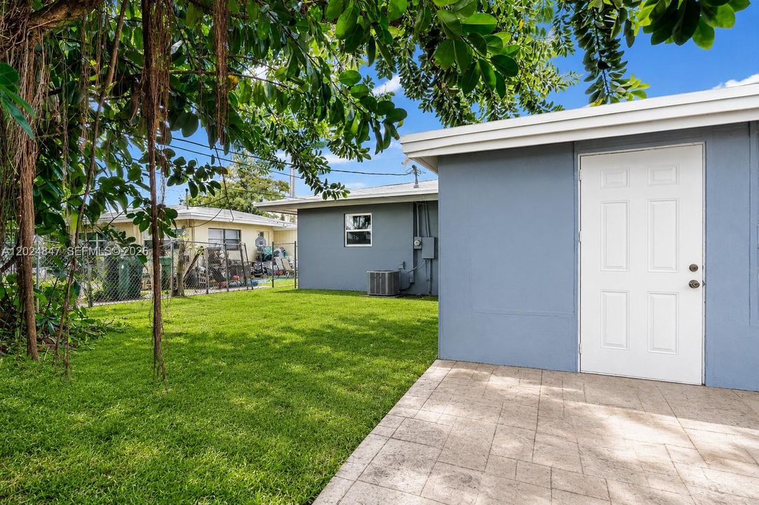 For Sale: $405,000 (3 beds, 2 baths, 1331 Square Feet)
