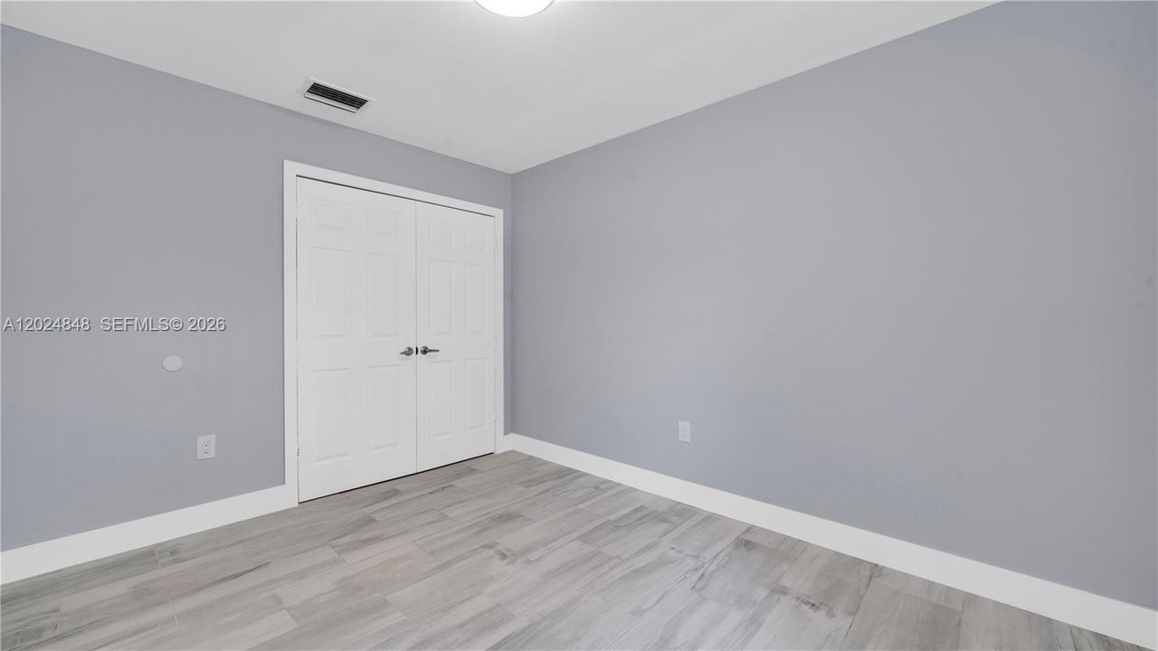 Active With Contract: $2,400 (2 beds, 2 baths, 1233 Square Feet)