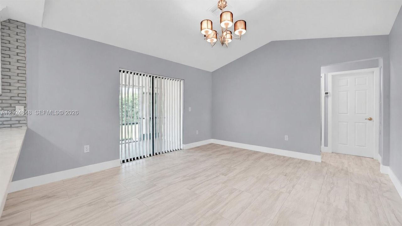 Active With Contract: $2,400 (2 beds, 2 baths, 1233 Square Feet)