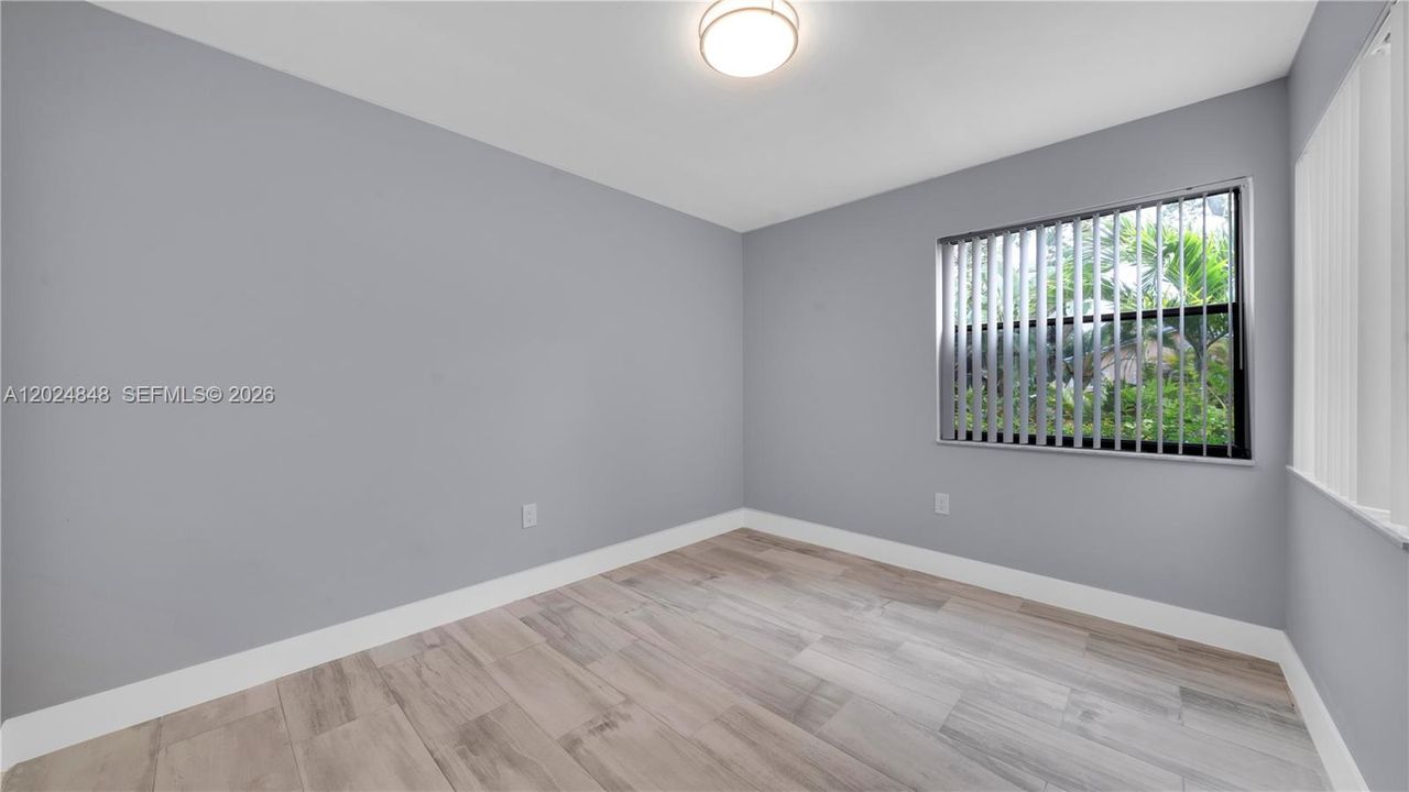 Active With Contract: $2,400 (2 beds, 2 baths, 1233 Square Feet)