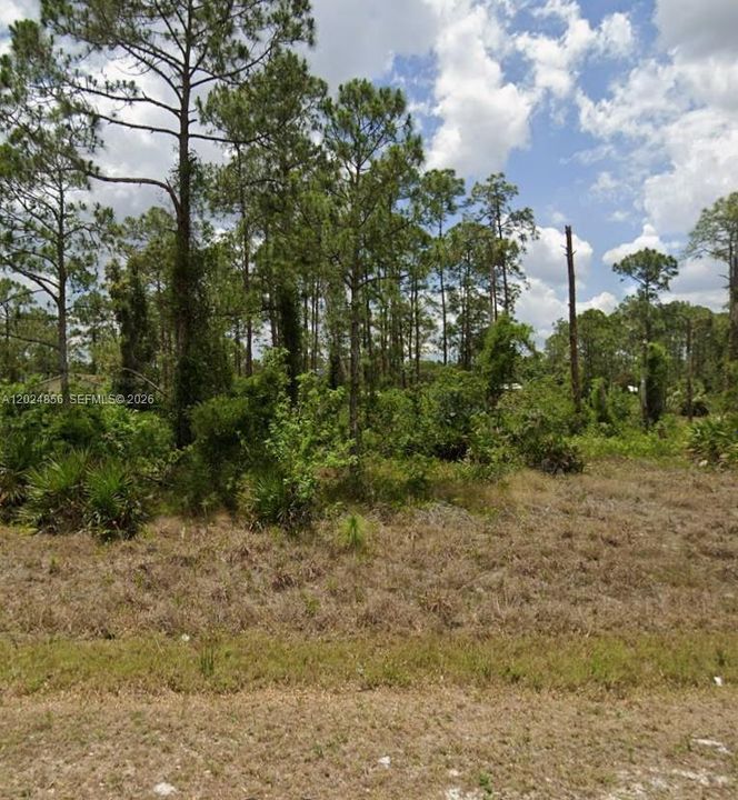 На продажу: $35,000 (0.50 acres)