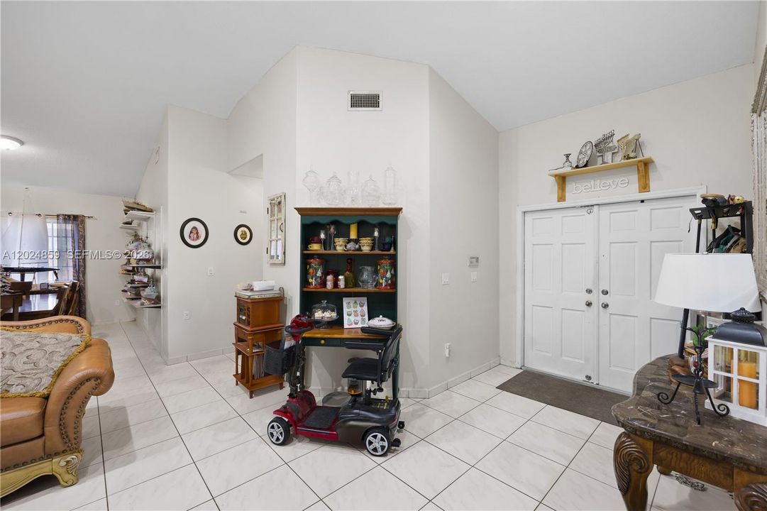 Active With Contract: $895,000 (4 beds, 2 baths, 2162 Square Feet)