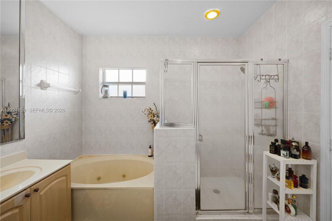 Active With Contract: $895,000 (4 beds, 2 baths, 2162 Square Feet)