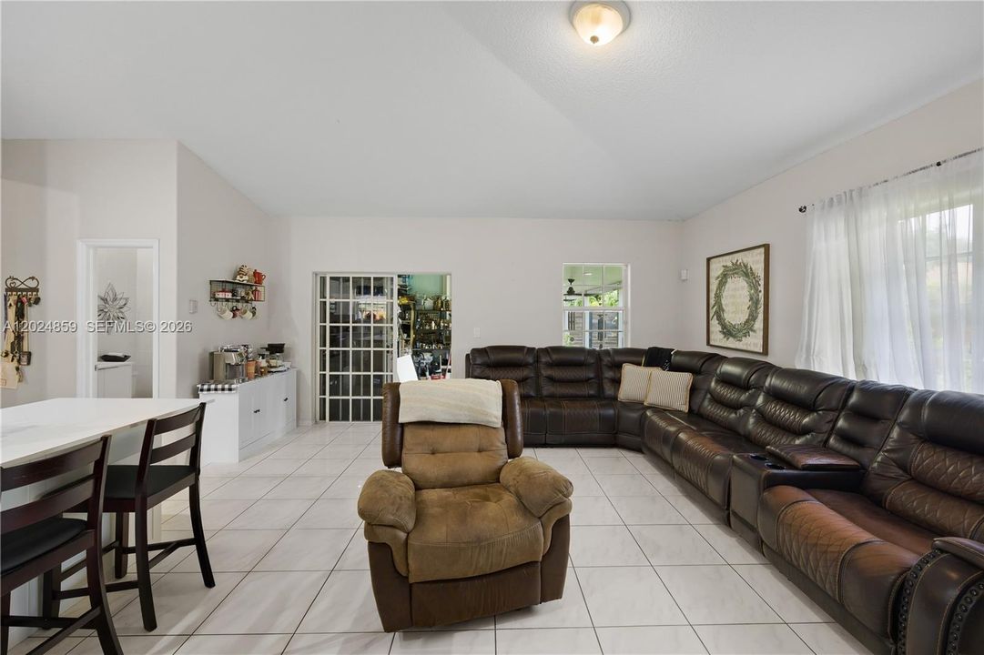 Active With Contract: $895,000 (4 beds, 2 baths, 2162 Square Feet)