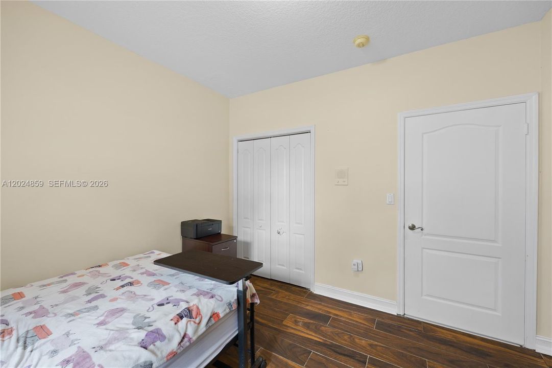 Active With Contract: $895,000 (4 beds, 2 baths, 2162 Square Feet)