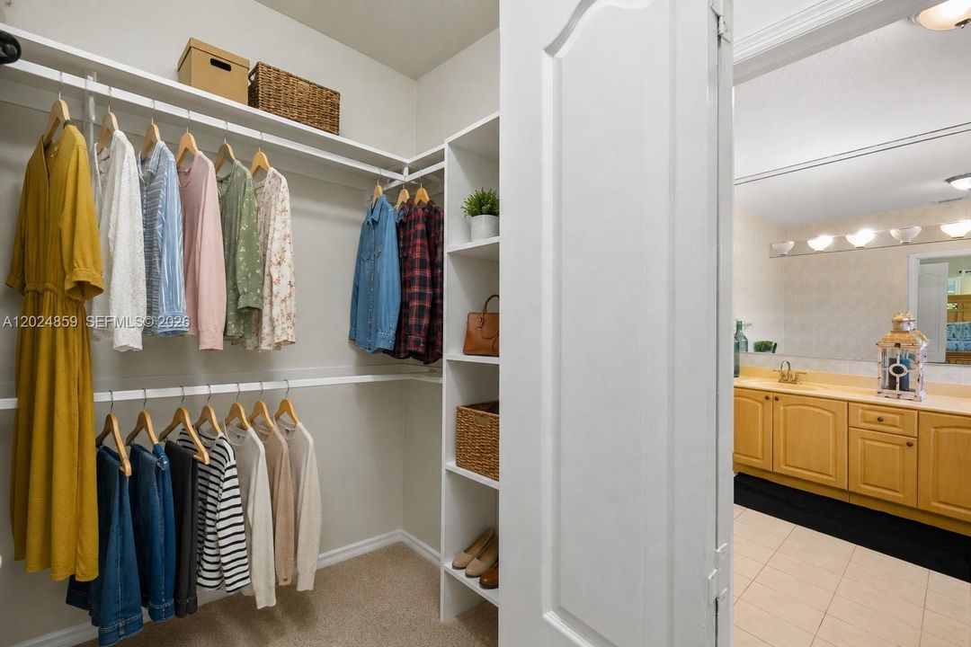 Active With Contract: $895,000 (4 beds, 2 baths, 2162 Square Feet)