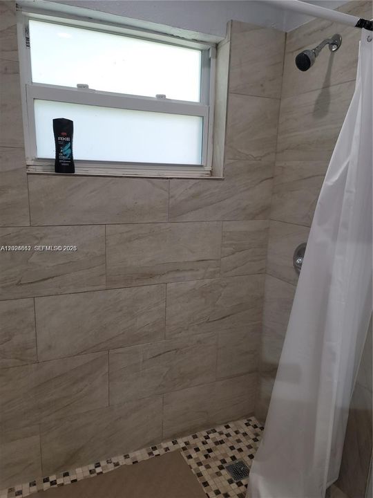 В аренду: $1,850 (2 спален, 1 ванн, 800 Квадратных фут)