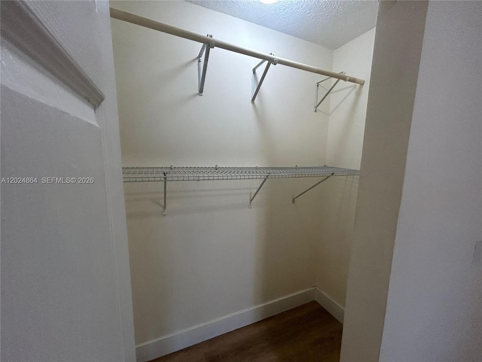 В аренду: $1,450 (0 спален, 1 ванн, 0 Квадратных фут)