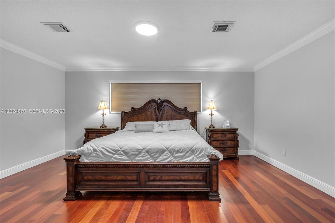 En Venta: $3,500,000 (4 camas, 3 baños, 2687 Pies cuadrados)
