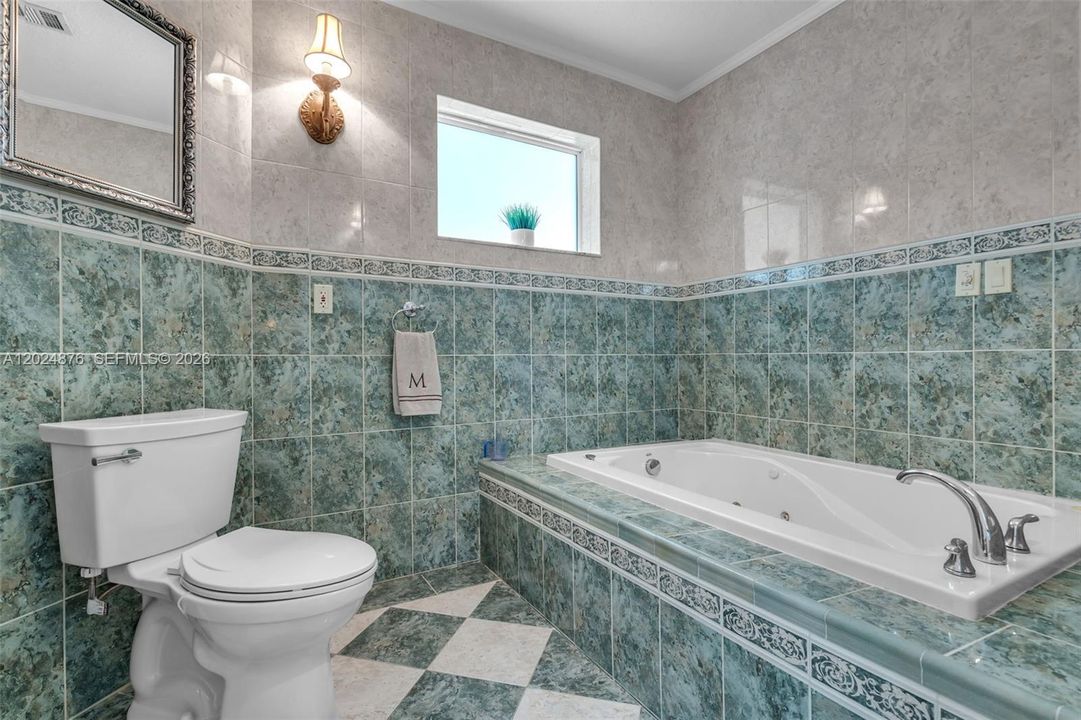 En Venta: $3,500,000 (4 camas, 3 baños, 2687 Pies cuadrados)