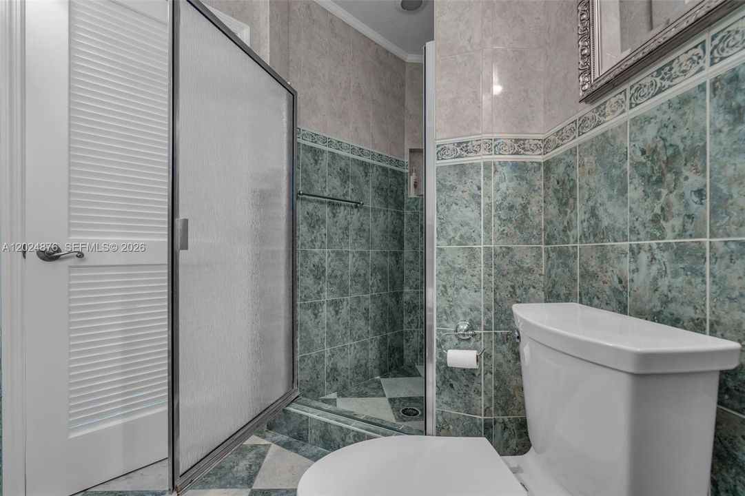 En Venta: $3,500,000 (4 camas, 3 baños, 2687 Pies cuadrados)