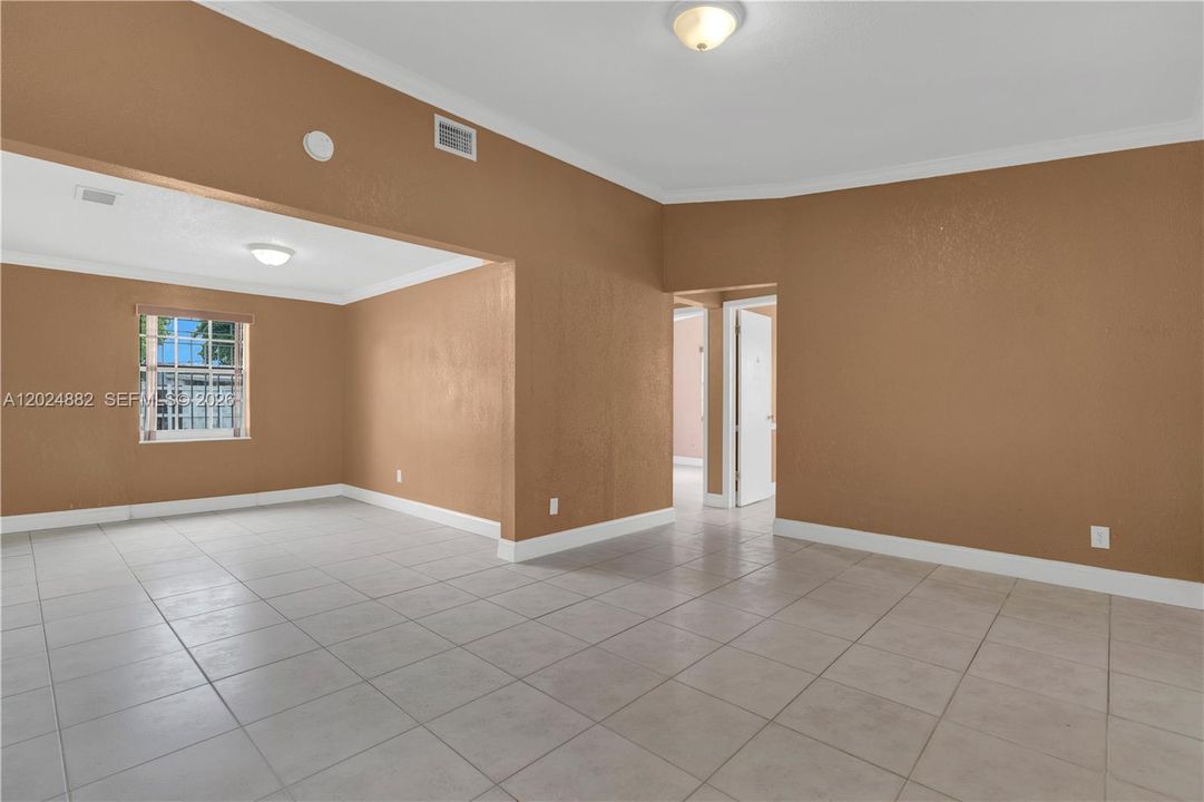 For Sale: $650,000 (3 beds, 2 baths, 1645 Square Feet)