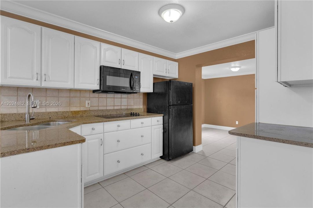 For Sale: $650,000 (3 beds, 2 baths, 1645 Square Feet)