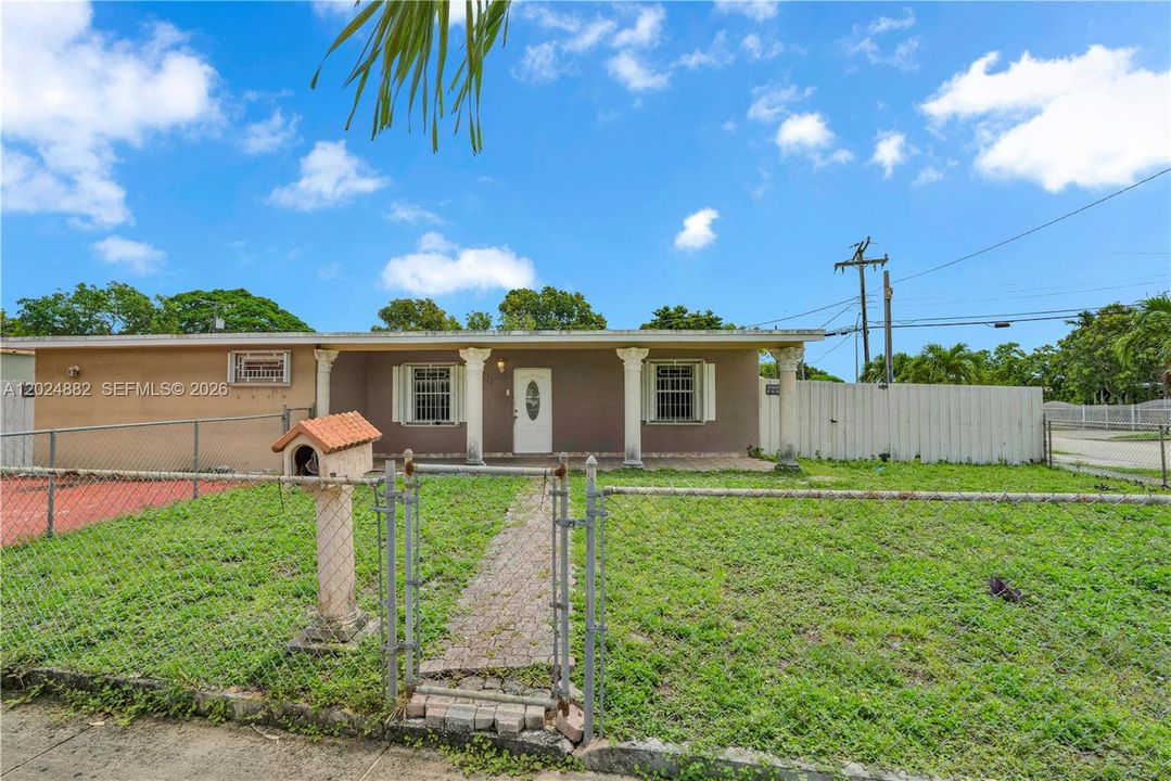 For Sale: $650,000 (3 beds, 2 baths, 1645 Square Feet)