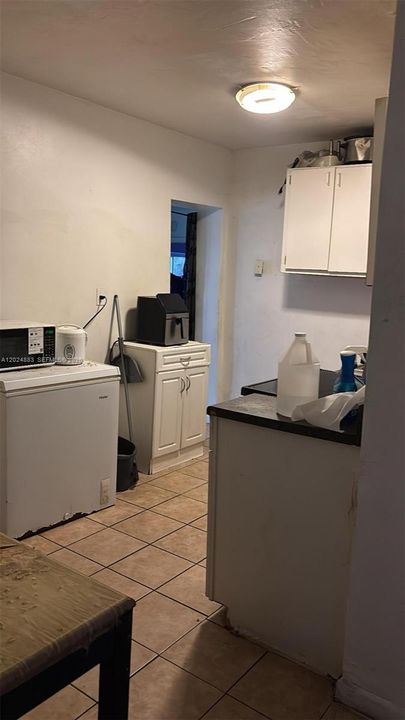 Active With Contract: $695,000 (3 beds, 2 baths, 1206 Square Feet)