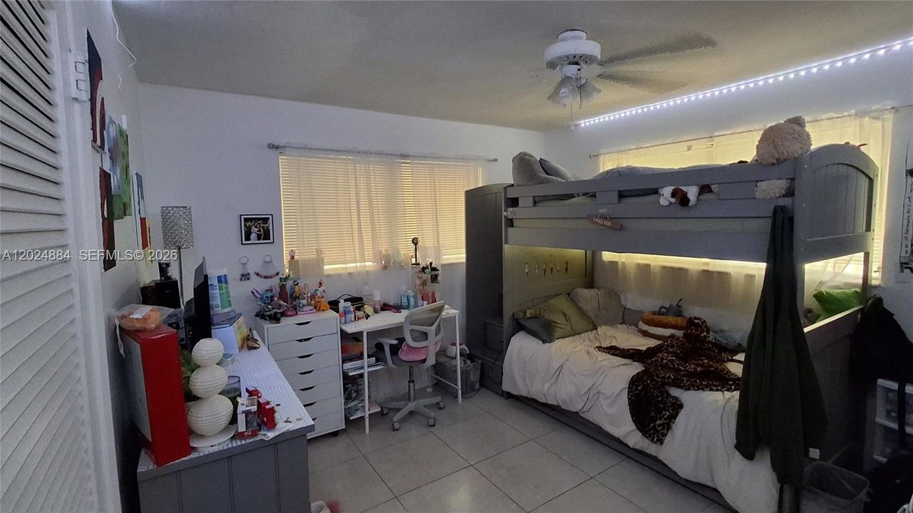 For Rent: $2,850 (3 beds, 2 baths, 1180 Square Feet)