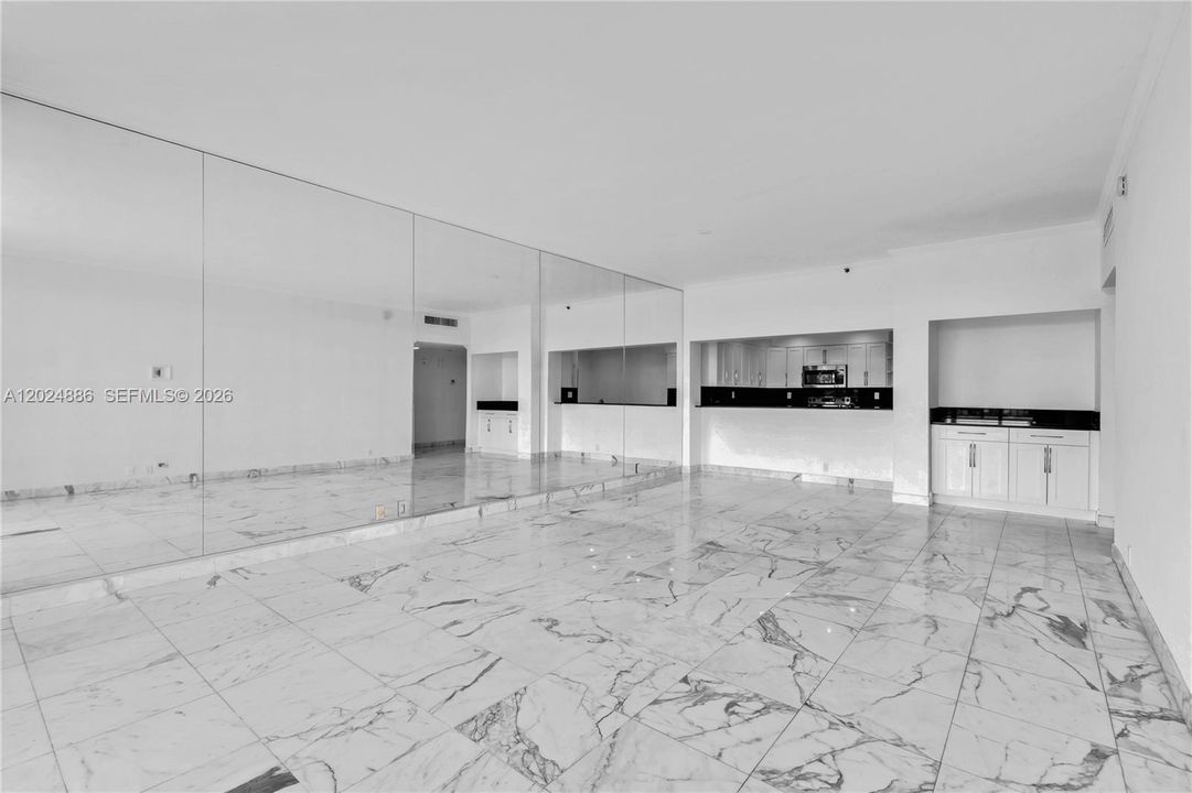 For Rent: $6,500 (2 beds, 2 baths, 1532 Square Feet)