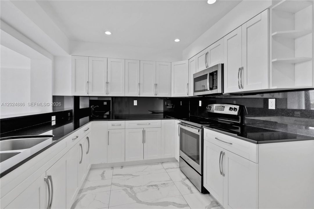 For Rent: $6,500 (2 beds, 2 baths, 1532 Square Feet)