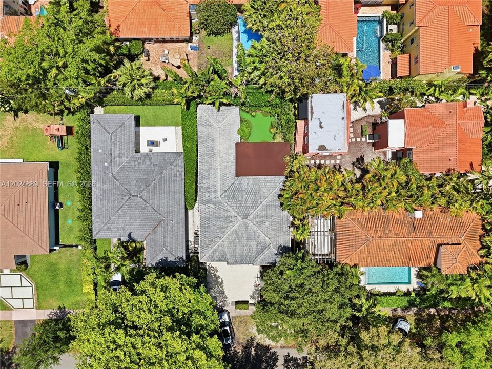 For Sale: $1,925,000 (3 beds, 2 baths, 1702 Square Feet)