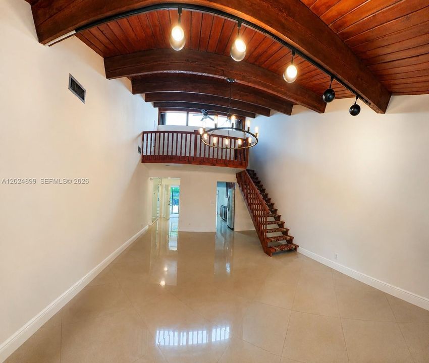 For Rent: $2,900 (2 beds, 2 baths, 1382 Square Feet)