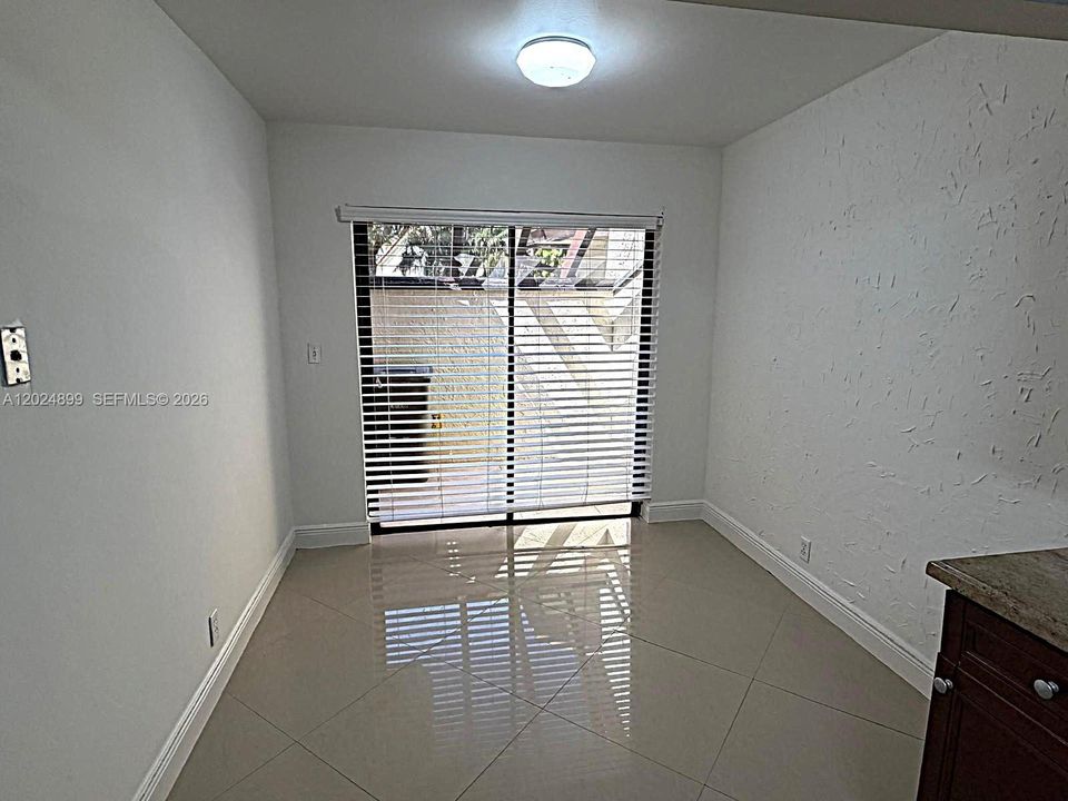 For Rent: $2,900 (2 beds, 2 baths, 1382 Square Feet)