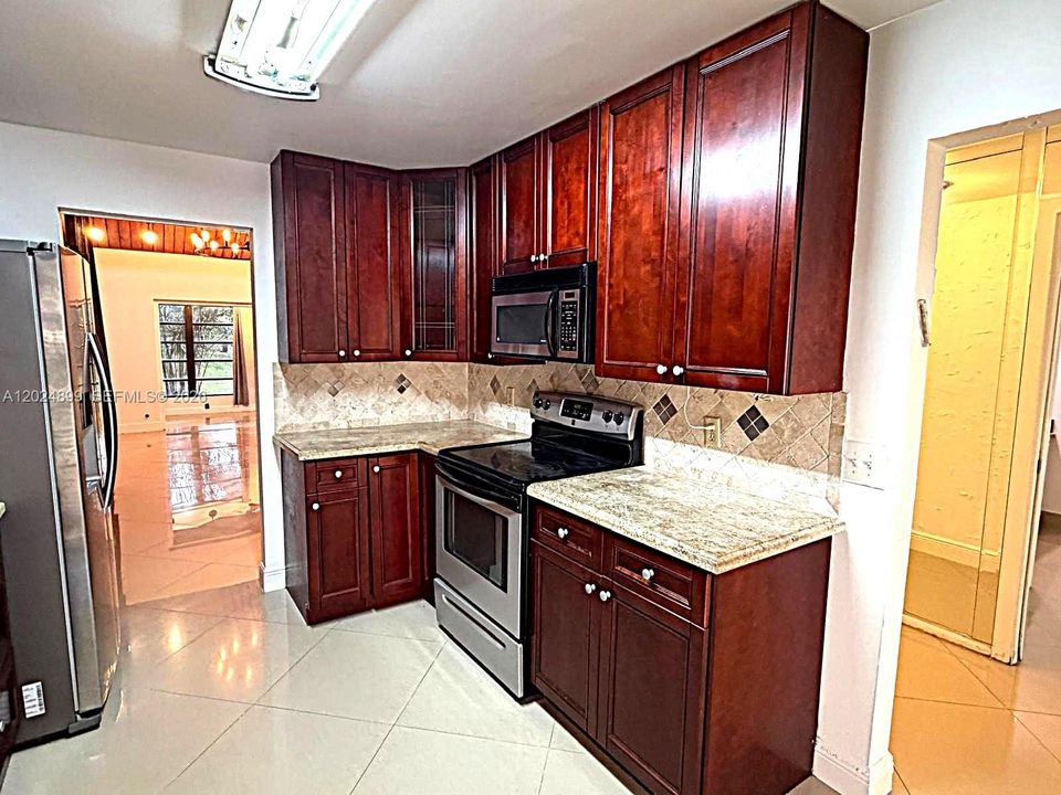 For Rent: $2,900 (2 beds, 2 baths, 1382 Square Feet)
