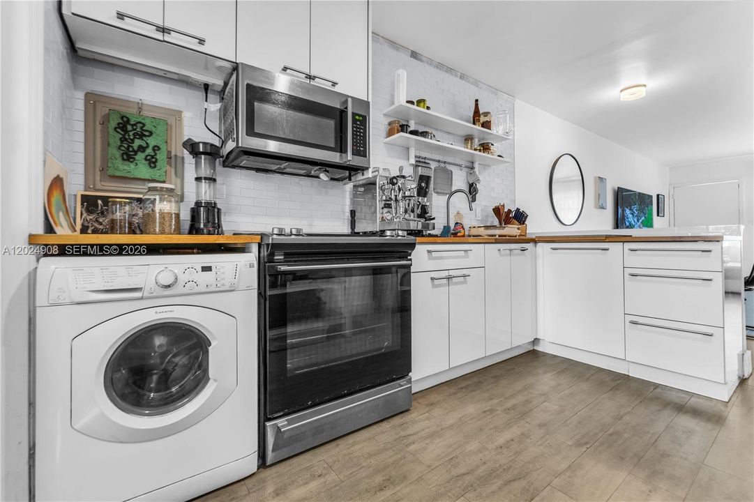 En Venta: $425,000 (2 camas, 1 baños, 730 Pies cuadrados)