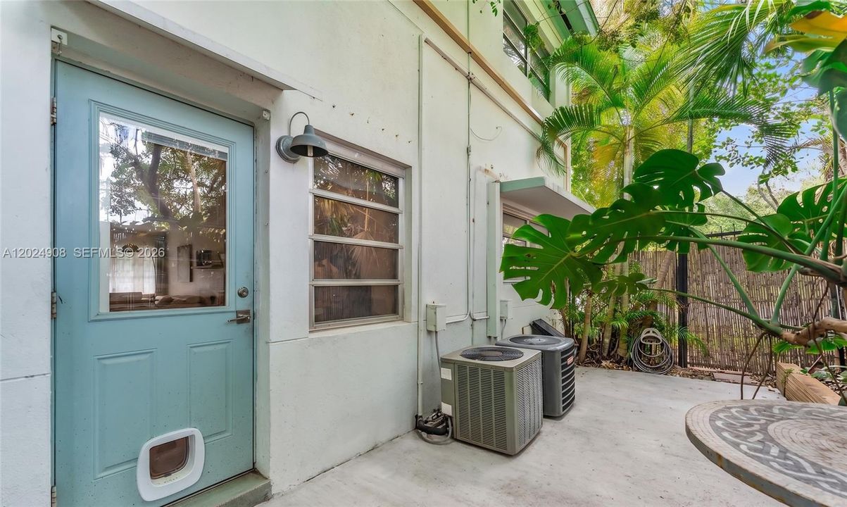 En Venta: $425,000 (2 camas, 1 baños, 730 Pies cuadrados)
