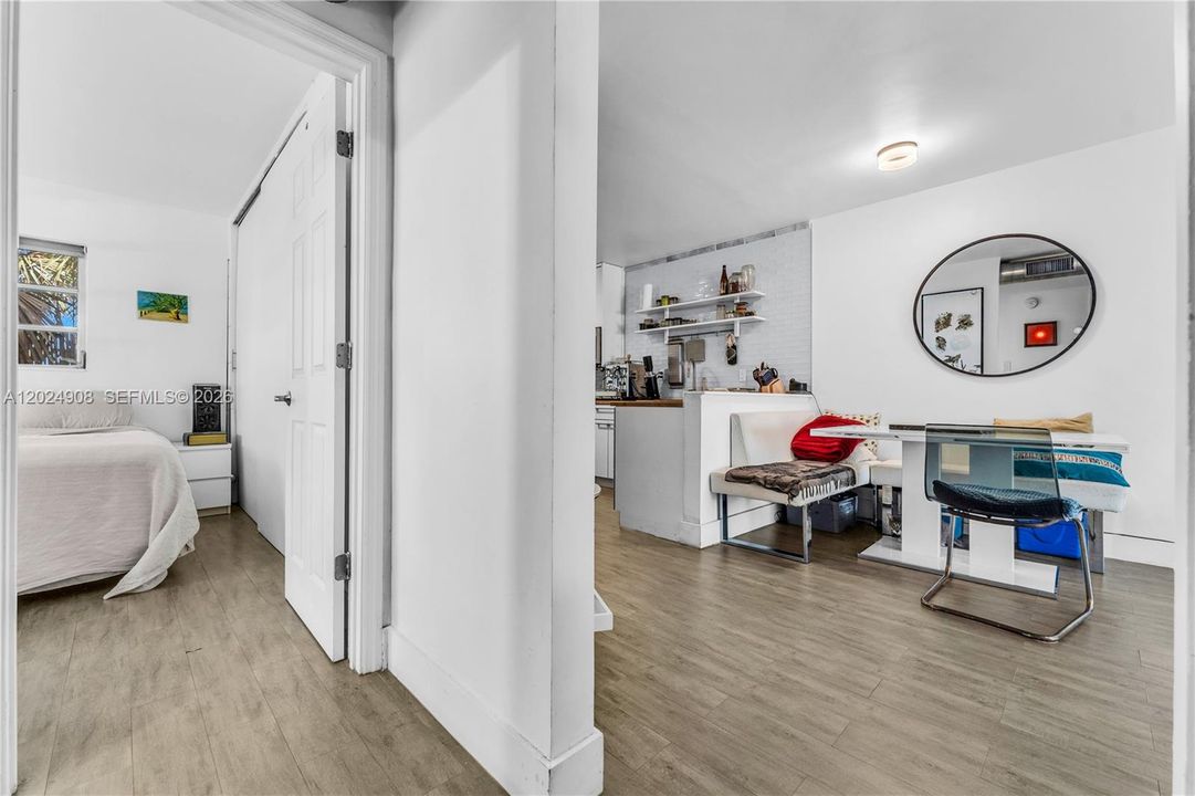 En Venta: $425,000 (2 camas, 1 baños, 730 Pies cuadrados)