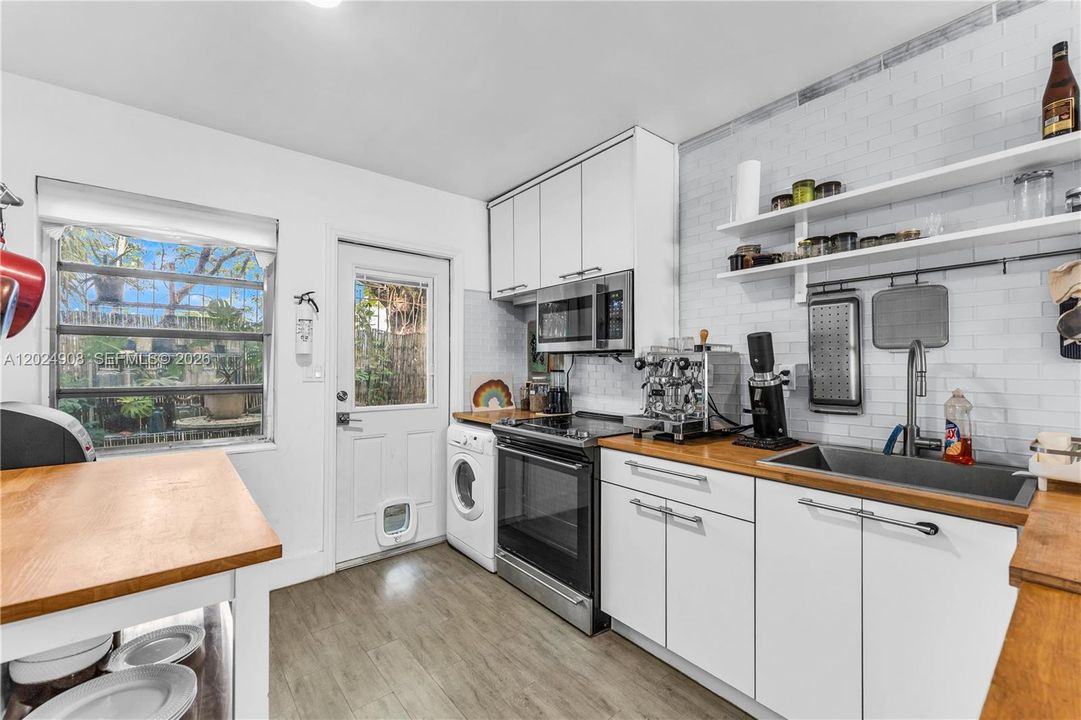 En Venta: $425,000 (2 camas, 1 baños, 730 Pies cuadrados)