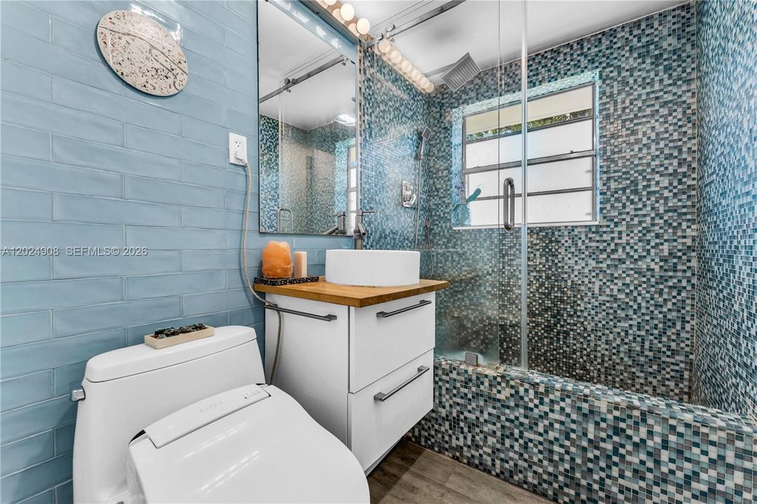 En Venta: $425,000 (2 camas, 1 baños, 730 Pies cuadrados)