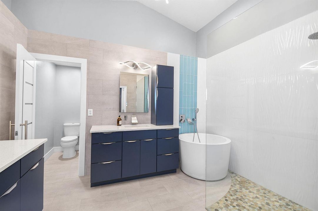 Primary Bathroom with 2 Vanities
