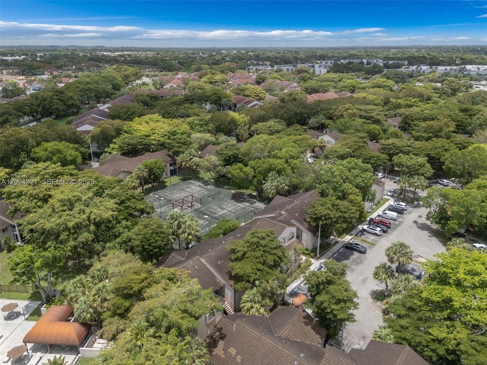 For Sale: $330,000 (2 beds, 2 baths, 1312 Square Feet)