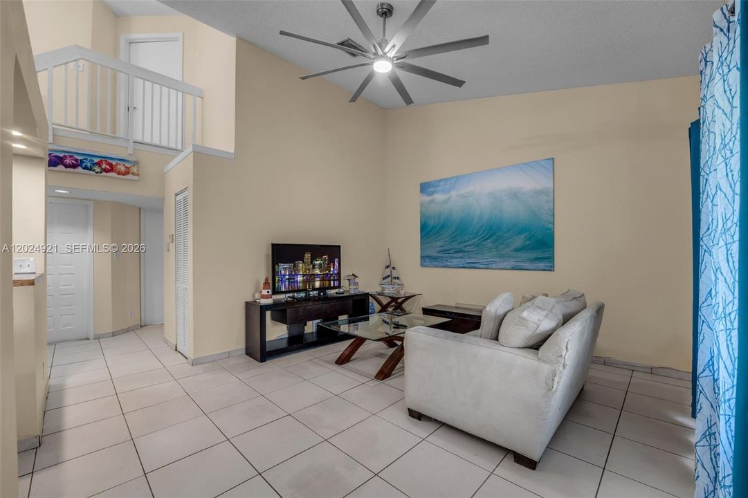 For Sale: $330,000 (2 beds, 2 baths, 1312 Square Feet)