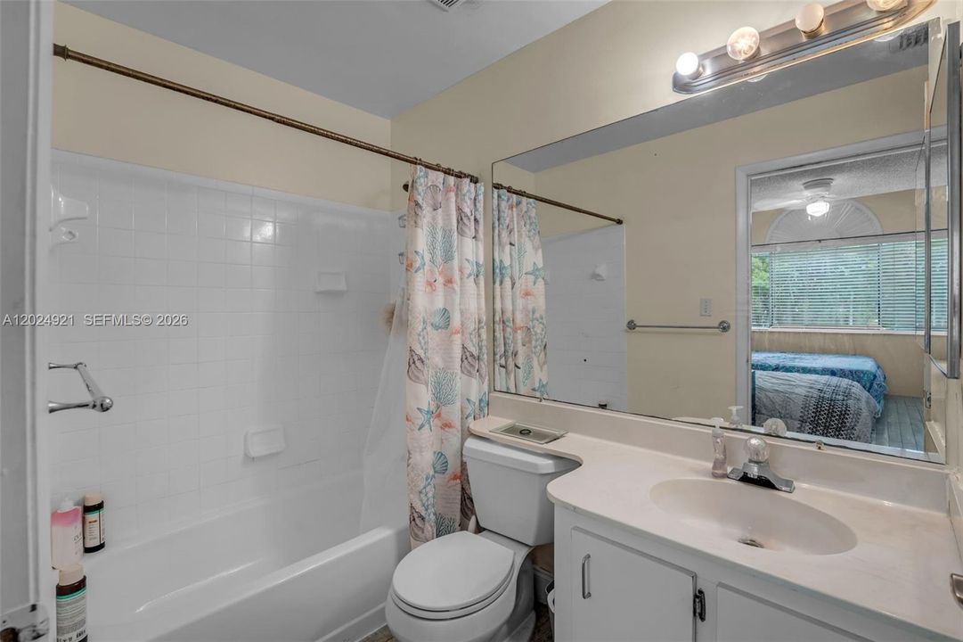 For Sale: $330,000 (2 beds, 2 baths, 1312 Square Feet)