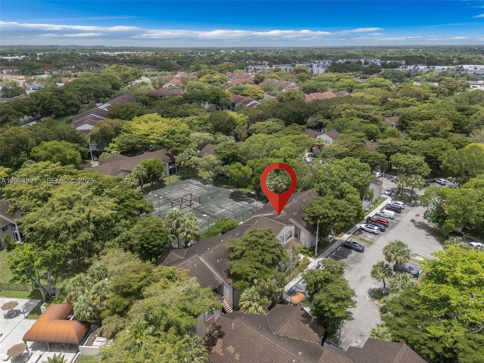 For Sale: $330,000 (2 beds, 2 baths, 1312 Square Feet)