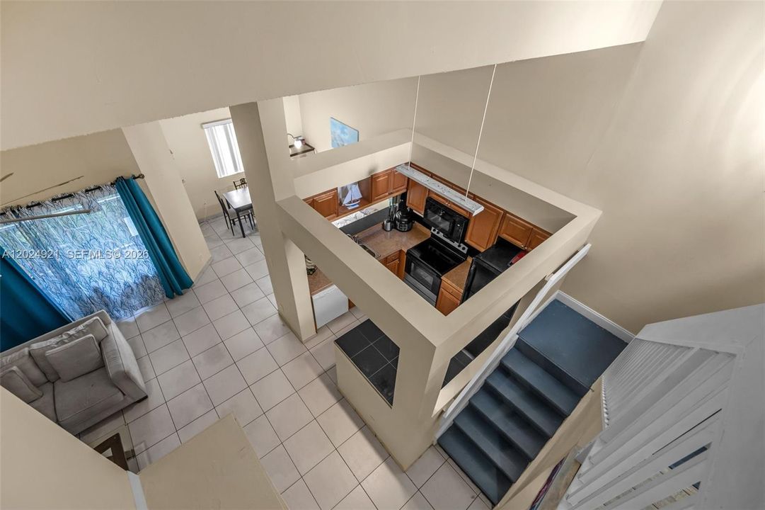 For Sale: $330,000 (2 beds, 2 baths, 1312 Square Feet)