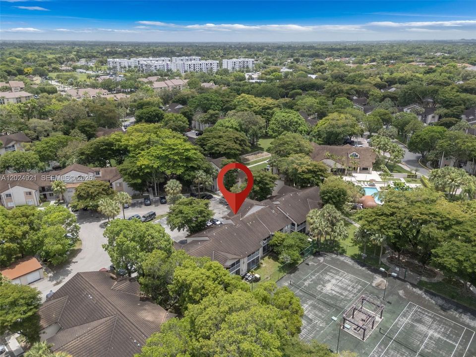 For Sale: $330,000 (2 beds, 2 baths, 1312 Square Feet)