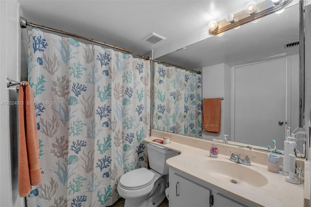 For Sale: $330,000 (2 beds, 2 baths, 1312 Square Feet)